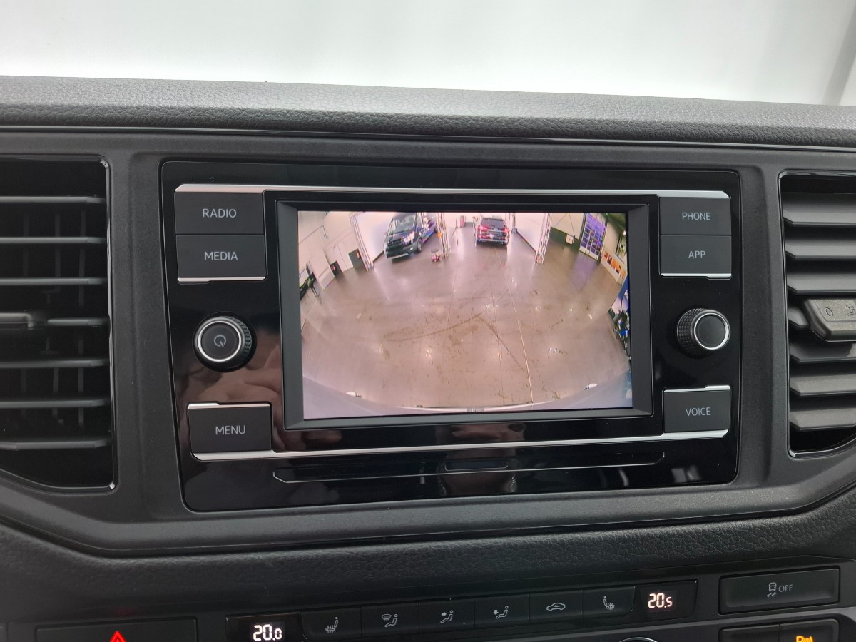 Volkswagen Crafter 35 2.0 TDI 140PK L4H3 Highline | LED | Climatronic | Leder stuur verwarm. | Comfortstoel | Stoelverw. | Trekhaakvoorb.| Reflex Silver