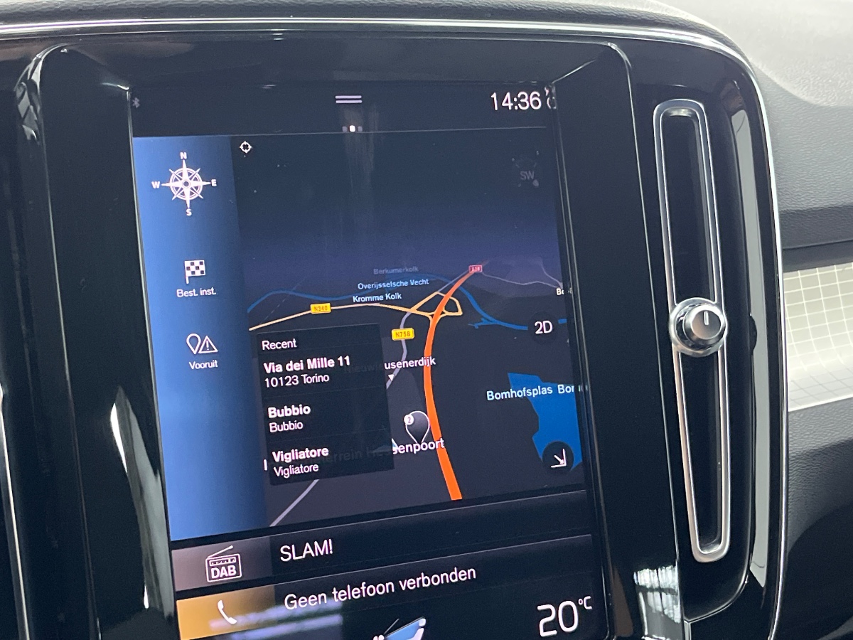 Volvo XC40 T4 RECHARGE PLUG-IN AUTO CORE
