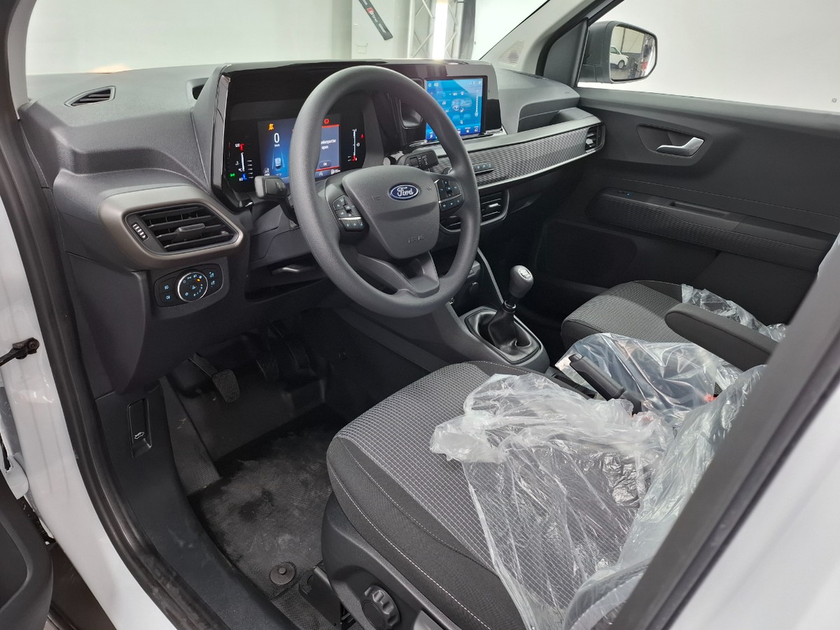 Ford Transit Courier 1.5L ECOBLUE 100PK TREND 16 IN. LICHTMETALEN VELGEN, 10-SPAAK0S , LED LAADRUIMTEVERLICHTING , LED DAGRIJVERLICHTING , PARKING PACK , TREKHAAK BPM VRIJ