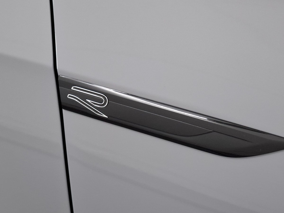 Volkswagen Golf 1.5 TSI DSG R-Line | LED Plus | Moonstone Grey