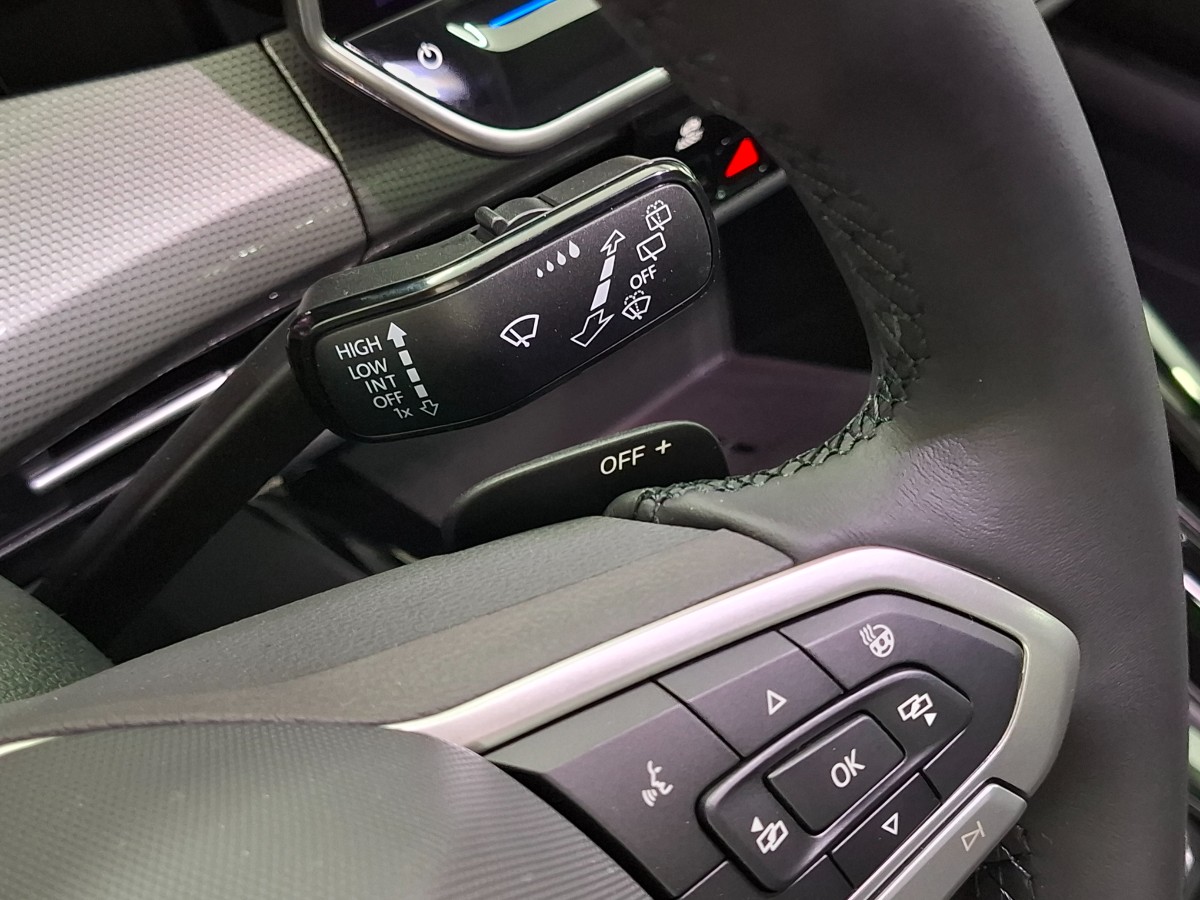 Volkswagen Golf Style 1.5 TSI eHybrid DSG | Zwart dak | IQ LIGHT | LMV 18 Catania | Winterpakket | PURE WHITE