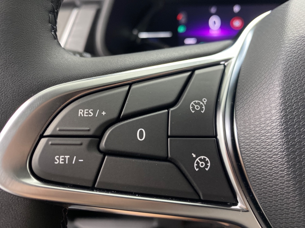 Renault Trafic L2H1 T29 DC dCi 170 EDC Extra – Gris Comete