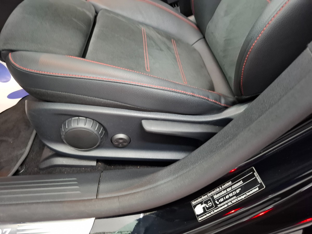 Mercedes-Benz CLA 250 e Business Solution AMG Pano Sfeer Stoelverwarming
