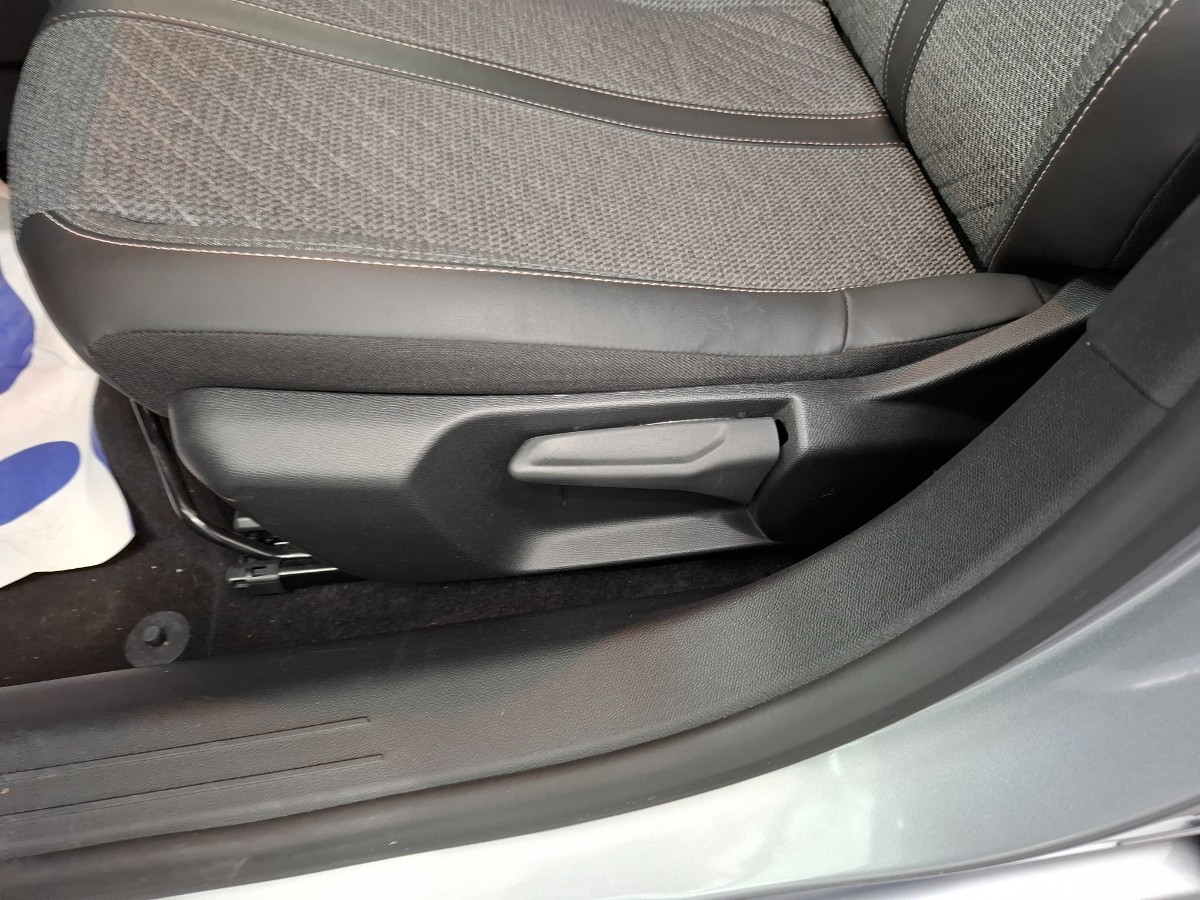 Peugeot 208 Hybrid 100 e-DCS6 Allure Virtual Camera Stoelverwarming