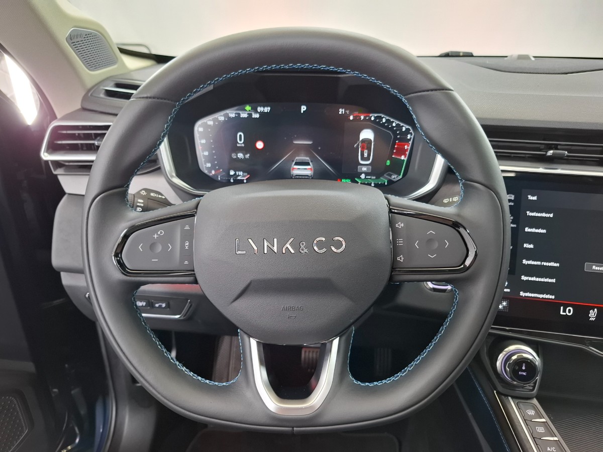 Lynk & CO 01 1.5 PHEV 261CH DCTH