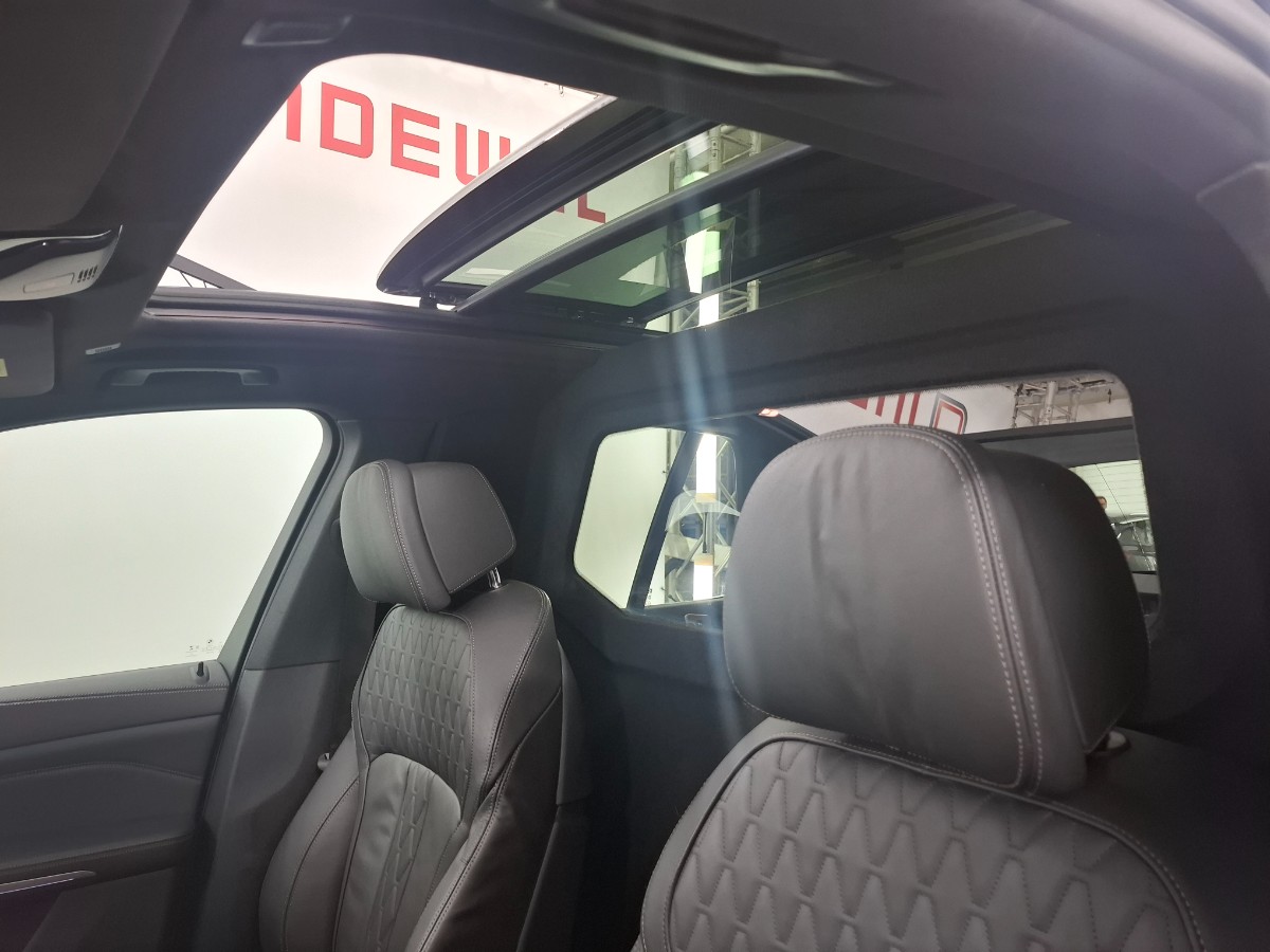BMW X5 Xdrive 40d | Grijs kenteken | 22″ LMV | Trekhaak elekt. | Pano | HiFi | Soft-close | Innovation | DRAVITGRAU