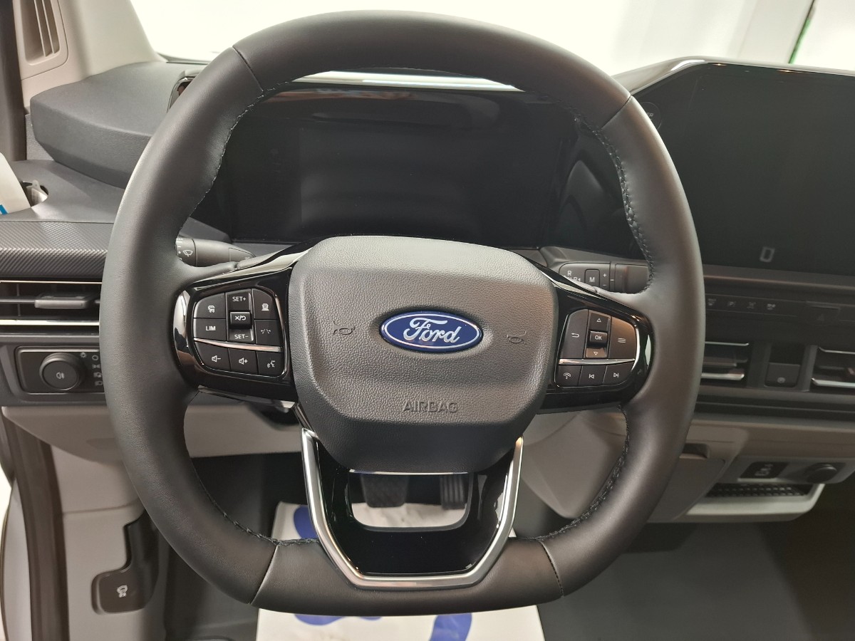 Ford Transit Custom 320 2.0 TDCI L2H1 Limited