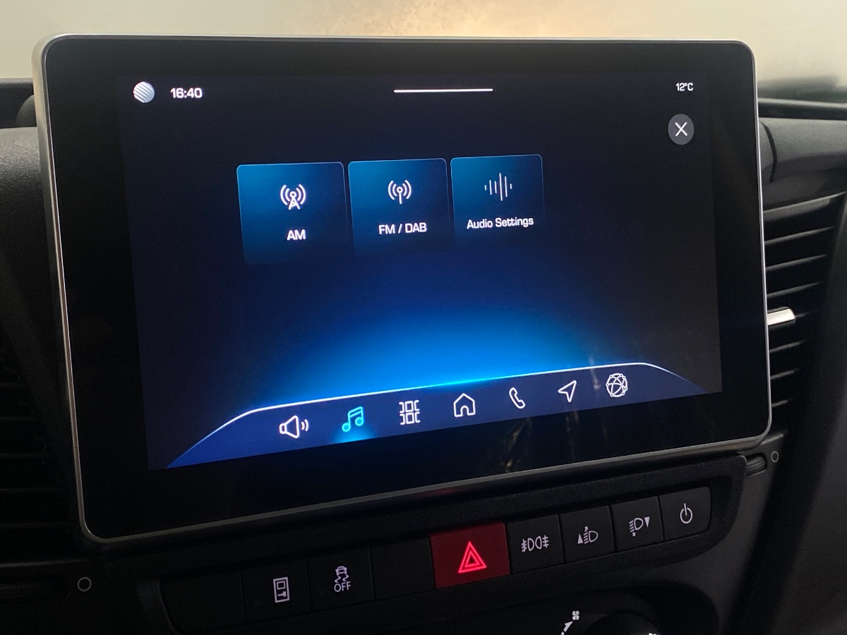 Iveco Daily NW MODEL | 40C18 3.0 Automaat Meubelbak met Laadklep
