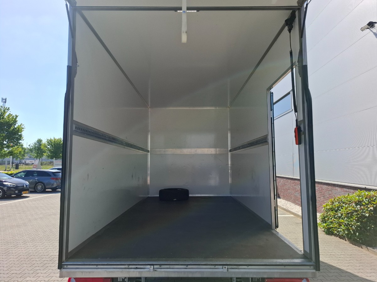 MAN TGE 3.160 AUT Bakwagen L4 | Laadklep Zijdeur | ErgoComfortstoel