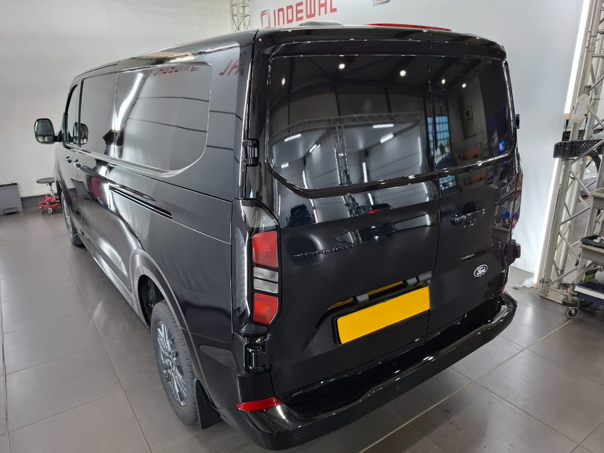 Ford Transit Custom 320 2.0 TDCI L2H1 Limited