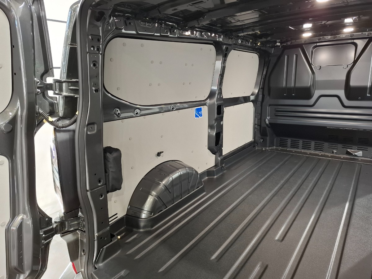 Ford Transit Custom 320 2.0 TDCI L2H1 Limited