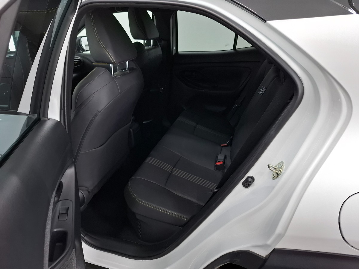 Toyota Yaris Cross 1.5 Hybrid Adventure Winterpakket Groot Navi Blind Spot JBL