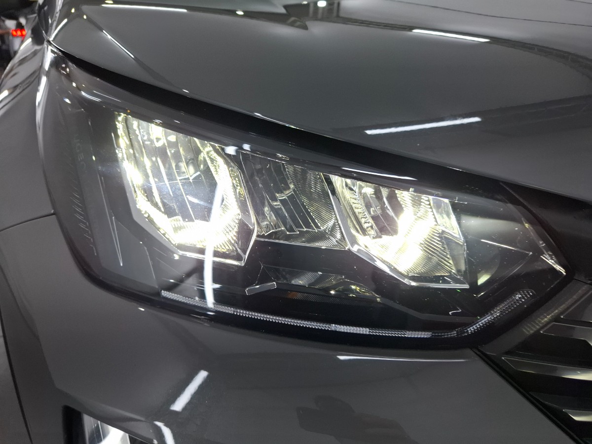 Peugeot 2008 1.2 PureTech 100 Allure