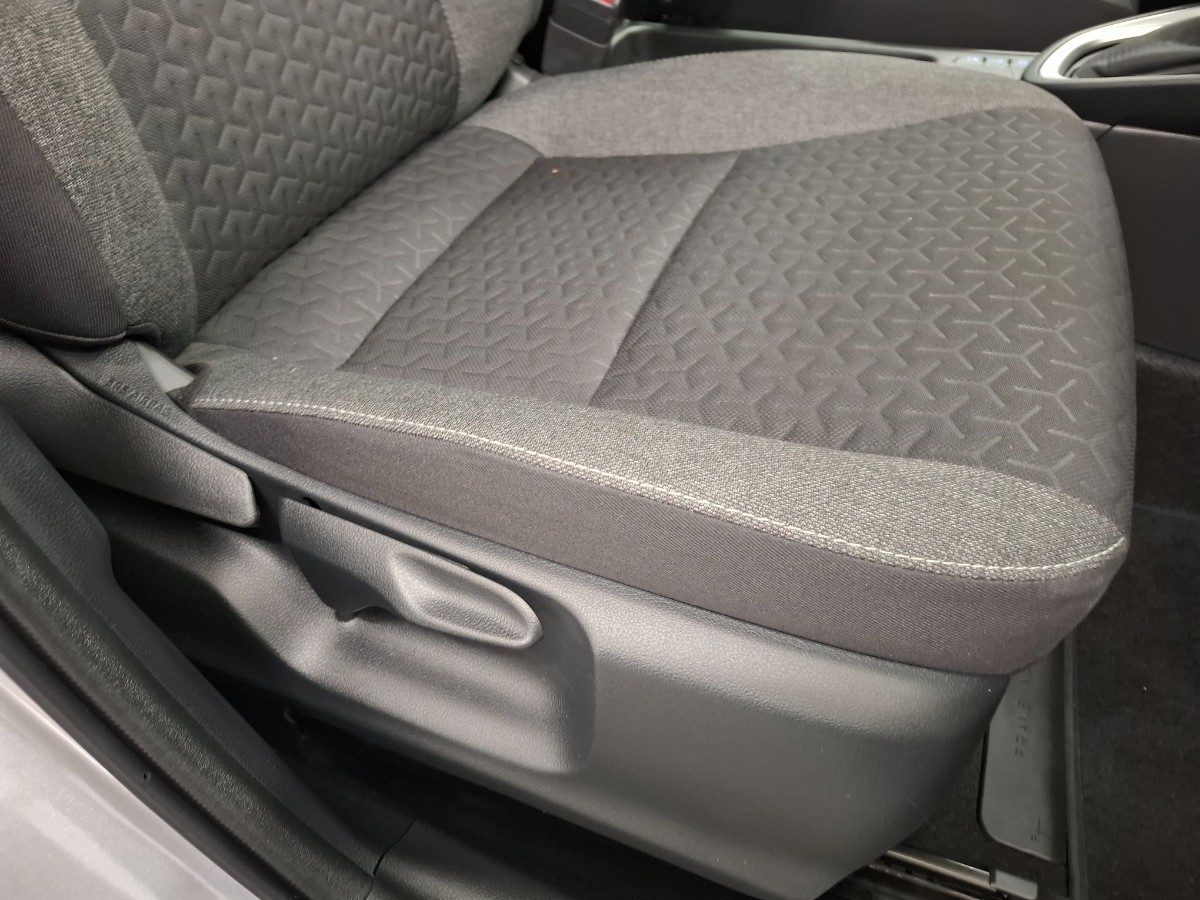Toyota Yaris Cross 1.5 Hybrid Team D Winterpakket Navi/Smart Pakket