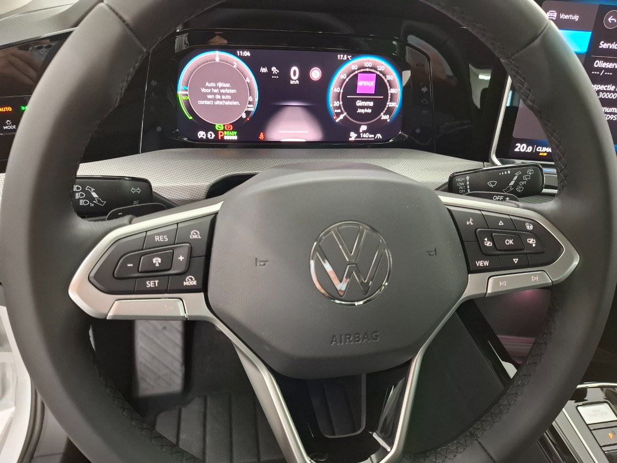 Volkswagen Golf Style 1.5 TSI eHybrid DSG | IQ LIGHT | LMV 18 Catania | Winterpakket | PURE WHITE