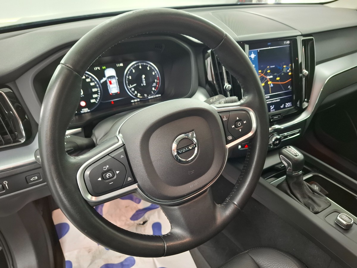 Volvo XC60 2.0 T5 Momentum