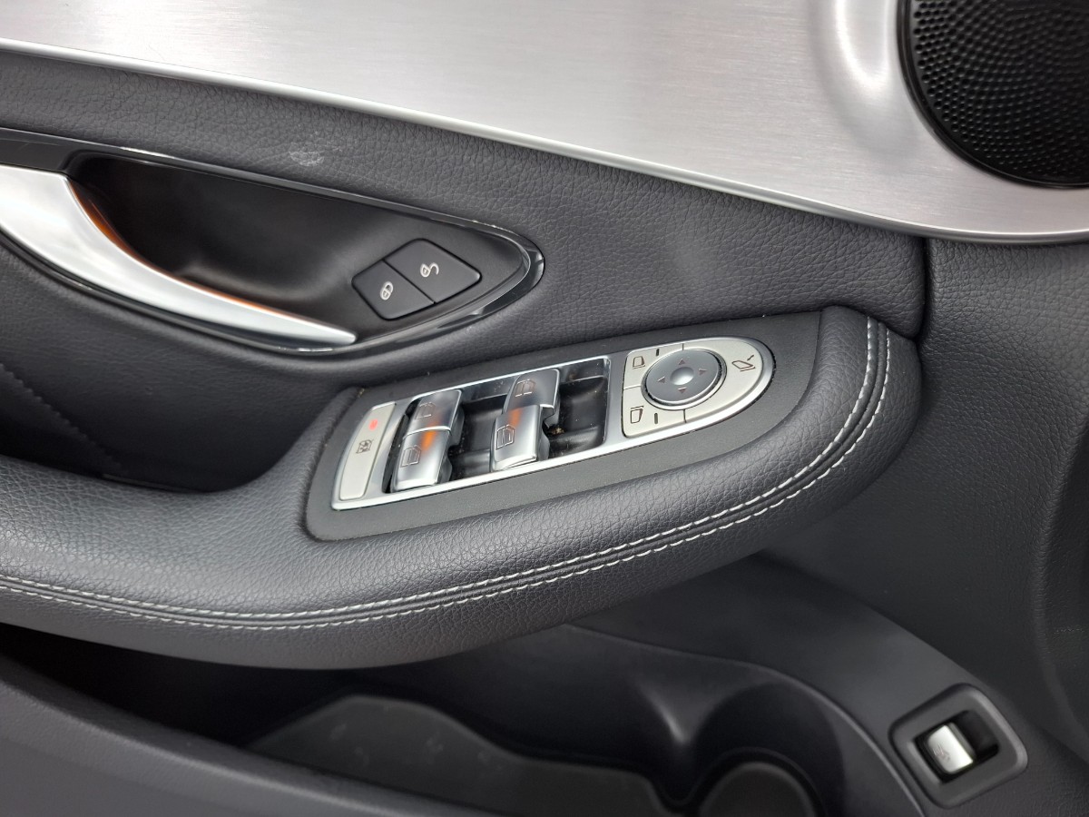 Mercedes-Benz C-klasse 180 Business Solution AMG Night Pakket Elec. Stoelen Virtual
