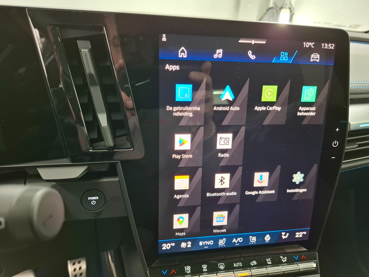 Renault Scenic E-Tech EV87 long range Alpine Panoramadak Solarby