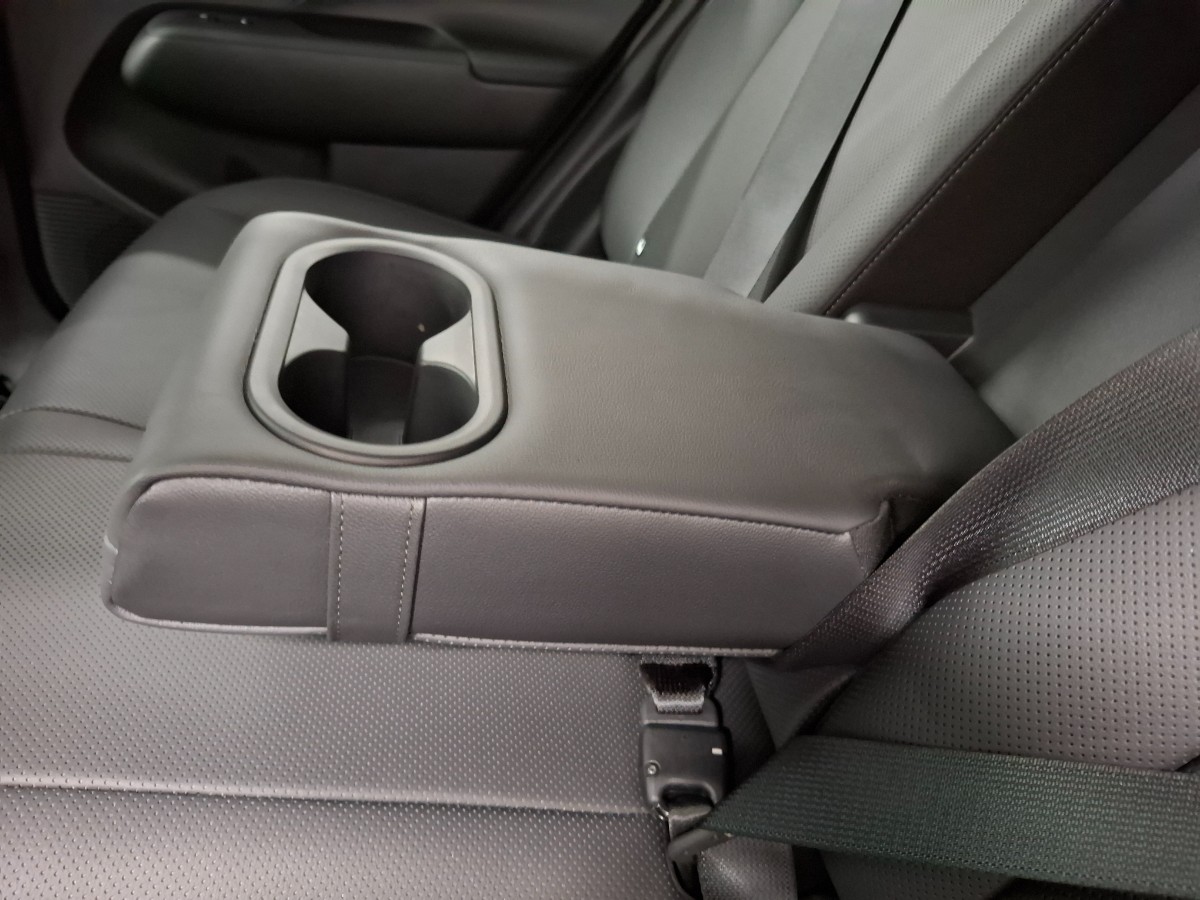 Hyundai Kona Premium 65.4 KWH Vol Leer Stoelverwarming Stoelverkoeling HUD