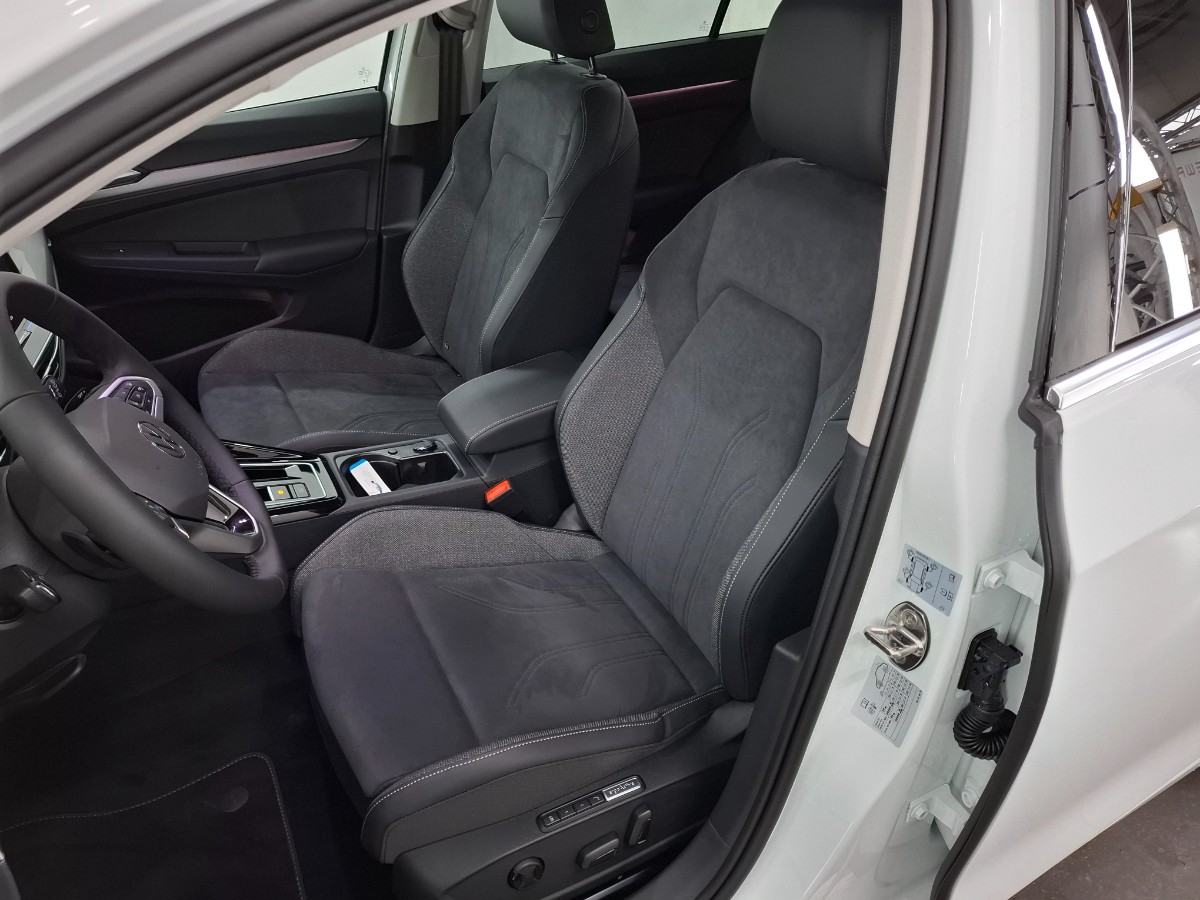 Volkswagen Golf Style 1.5 TSI eHybrid DSG | Zwart dak | IQ LIGHT | LMV 18 Catania | Winterpakket | PURE WHITE