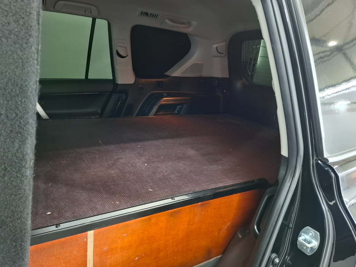 Toyota Land Cruiser 2.8 D-4D-F Professional Van | AVS Luchtvering | ACC | Stoelventilatie | Memory | 360 camera | JBL Audio