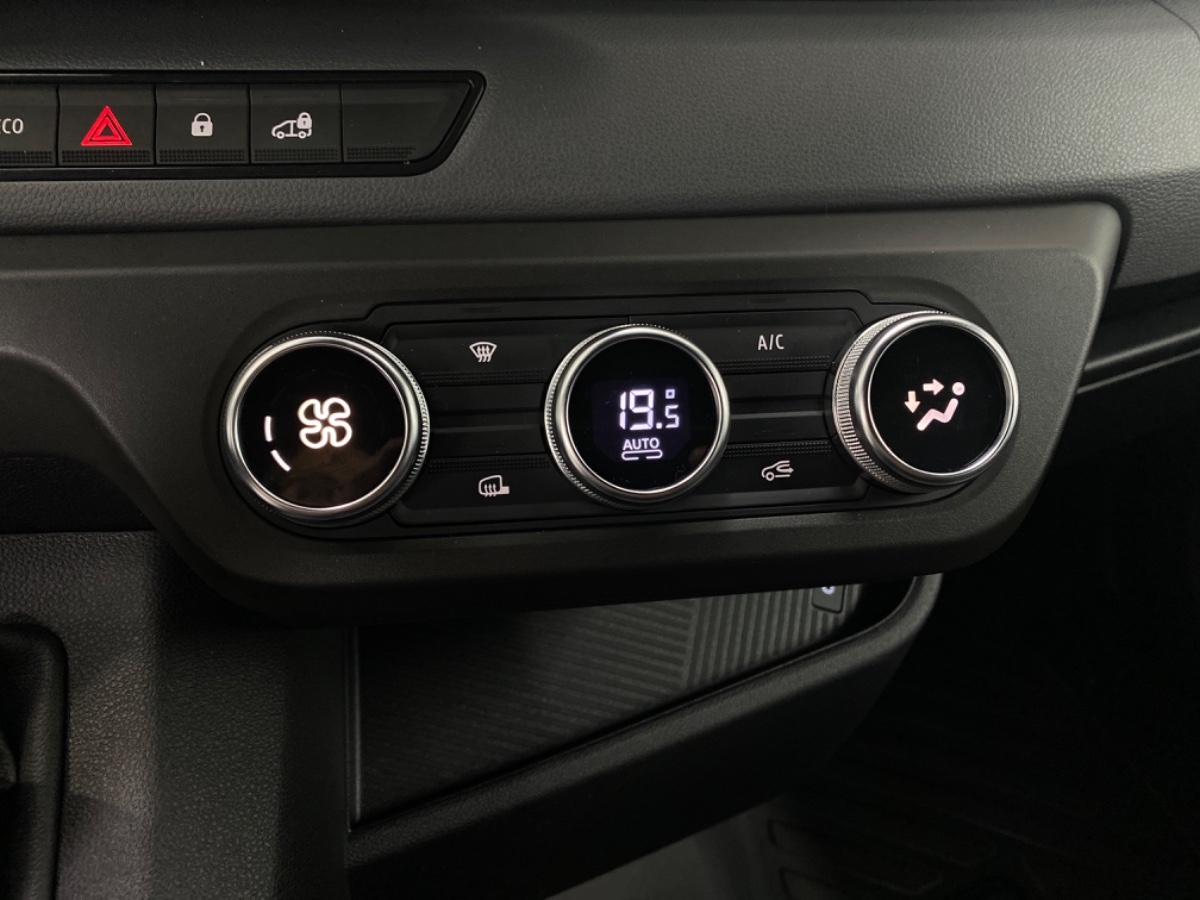 Renault Master L2H2 T35 Blue dCi 130 E06e advance – Gris Etoile