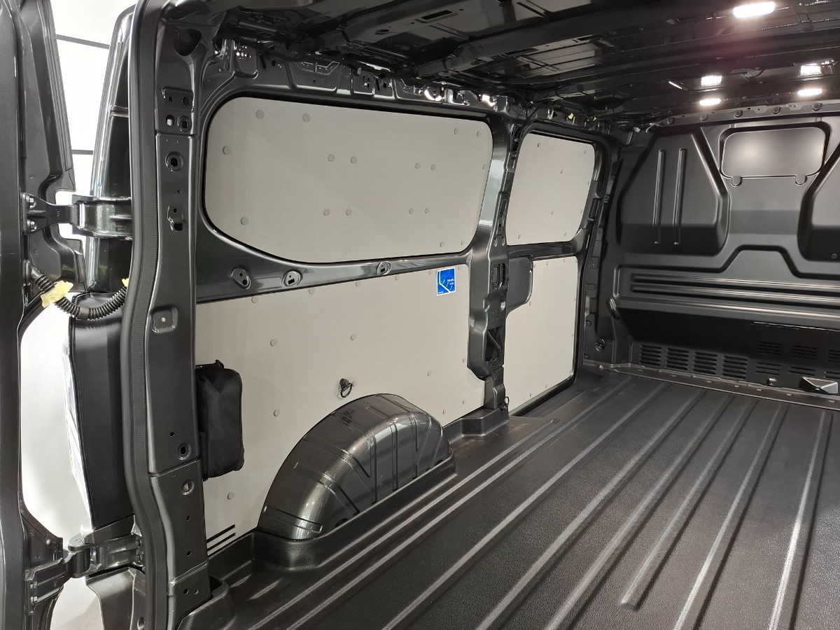 Ford Transit Custom 320 2.0 TDCI L2H1 Limited