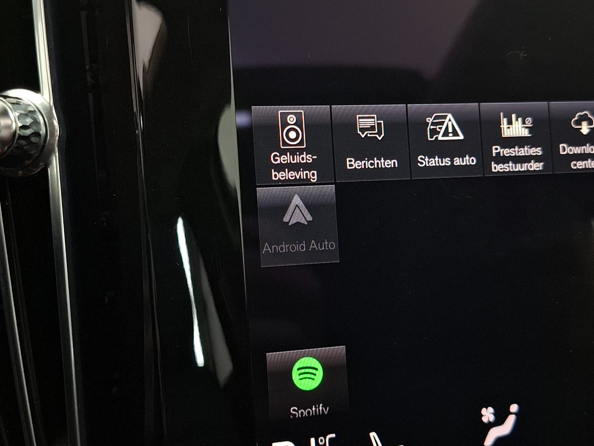 Volvo XC40 1.5 T4 Recharge Inscription |Stoelverwarming|Pano|H&K|