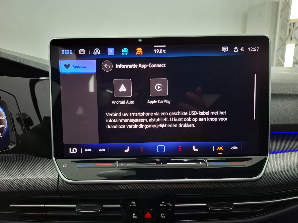 Volkswagen Golf Variant VIII 1,5eTSI 150PK DSG R-Line +