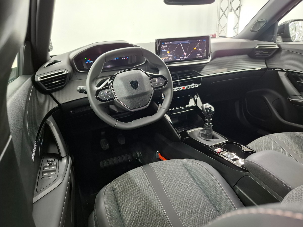 Peugeot 2008 1.2 PureTech 100 Allure