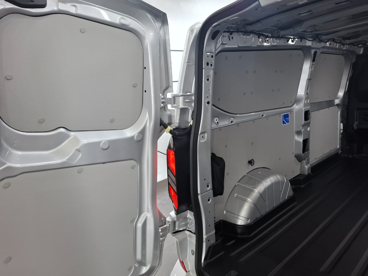 Ford Transit Custom 320 2.0 TDCI L2H1 Limited