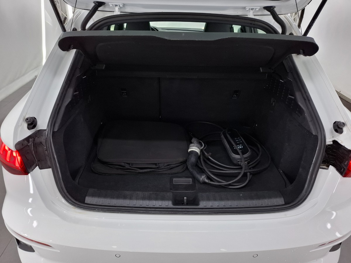 Audi A3 Sportback 40 TFSI e S-line B&O Trekhaak Keyless