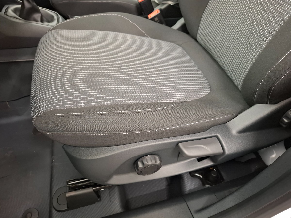 Ford Transit Courier 1.5L ECOBLUE 100PK TREND 16 IN. LICHTMETALEN VELGEN, 10-SPAAK0S , LED LAADRUIMTEVERLICHTING , LED DAGRIJVERLICHTING , PARKING PACK , TREKHAAK BPM VRIJ