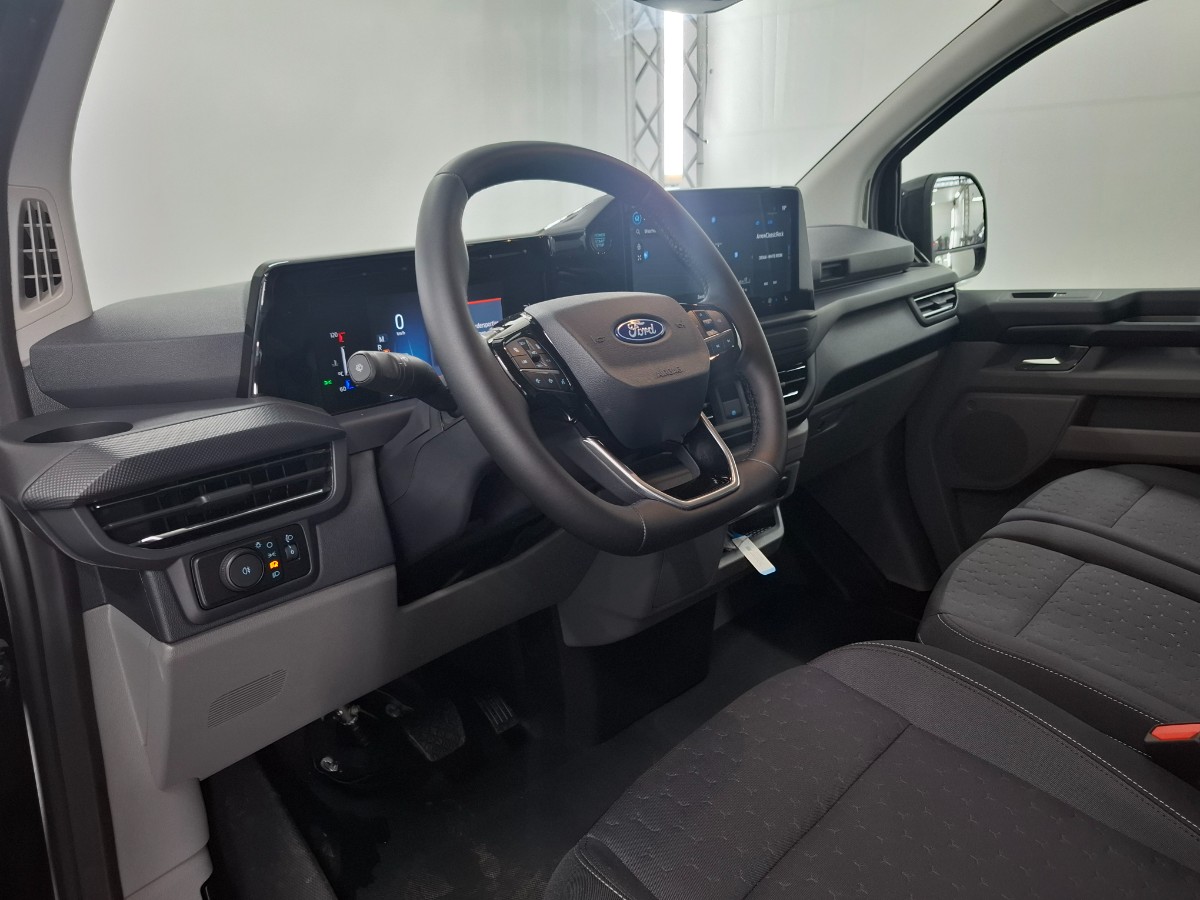 Ford Transit Custom 320 2.0 TDCI L2H1 Limited