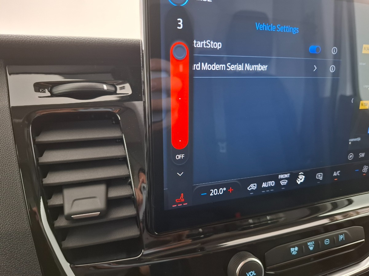Ford Transit Trend 130PK Automaat | SYNC4 | Trekhaak | Stoelverwarming | Laadruimte pack