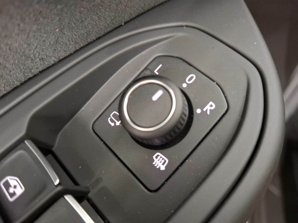 Volkswagen Golf Style 1.5 TSI eHybrid DSG | IQ LIGHT | LMV 18 Catania | Winterpakket | PURE WHITE