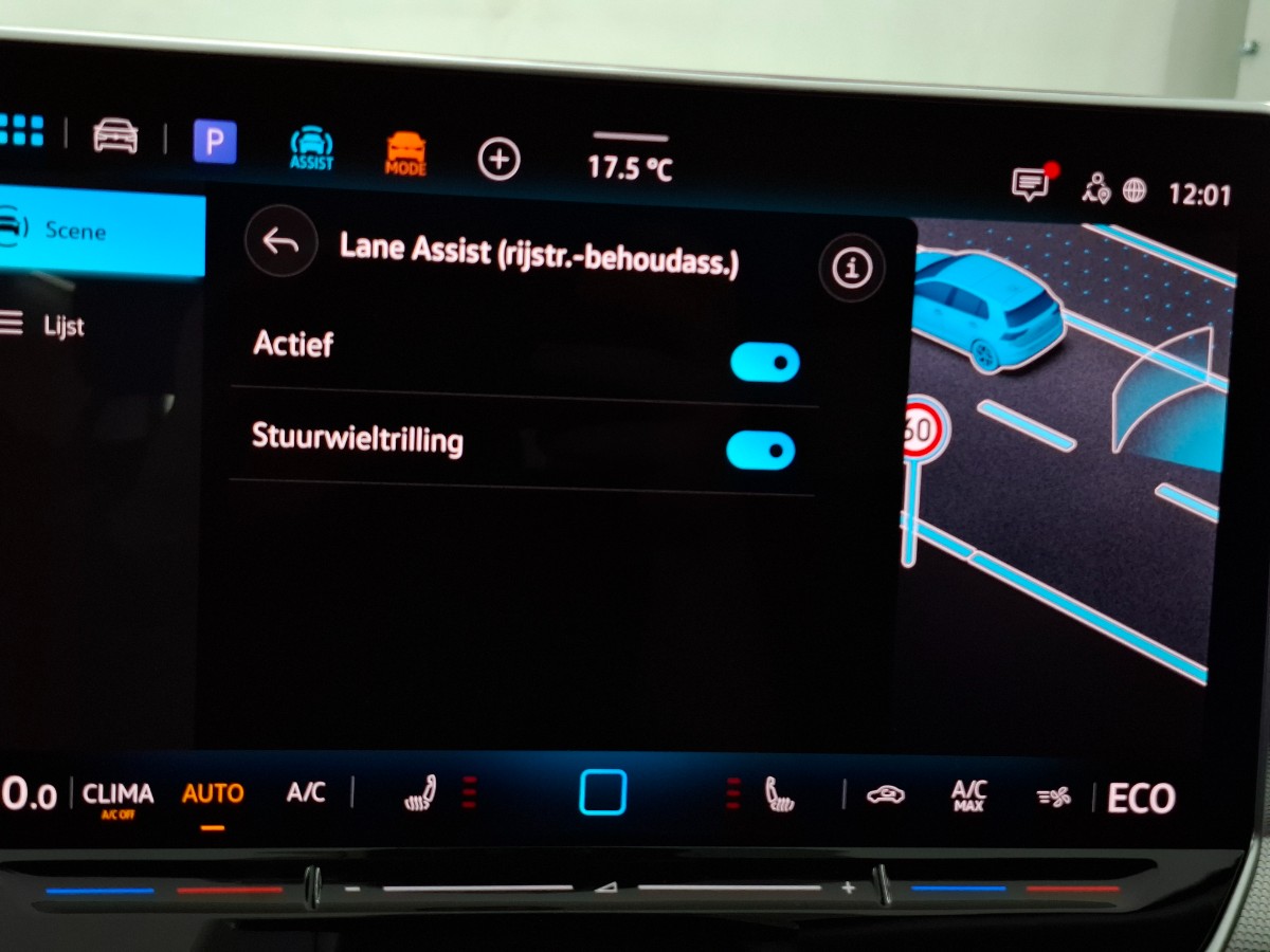 Volkswagen Golf Style 1.5 TSI eHybrid DSG | IQ LIGHT | LMV 18 Catania | Winterpakket | Anemone Blue