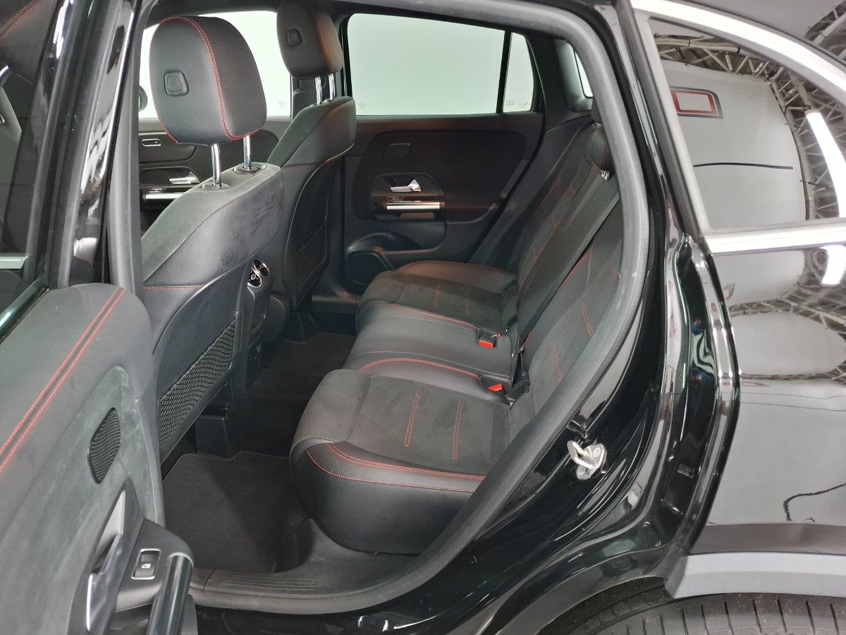 Mercedes-Benz GLA-klasse 250 e Business Solution AMG Sfeerverlichting Trekhaak 360 Cam