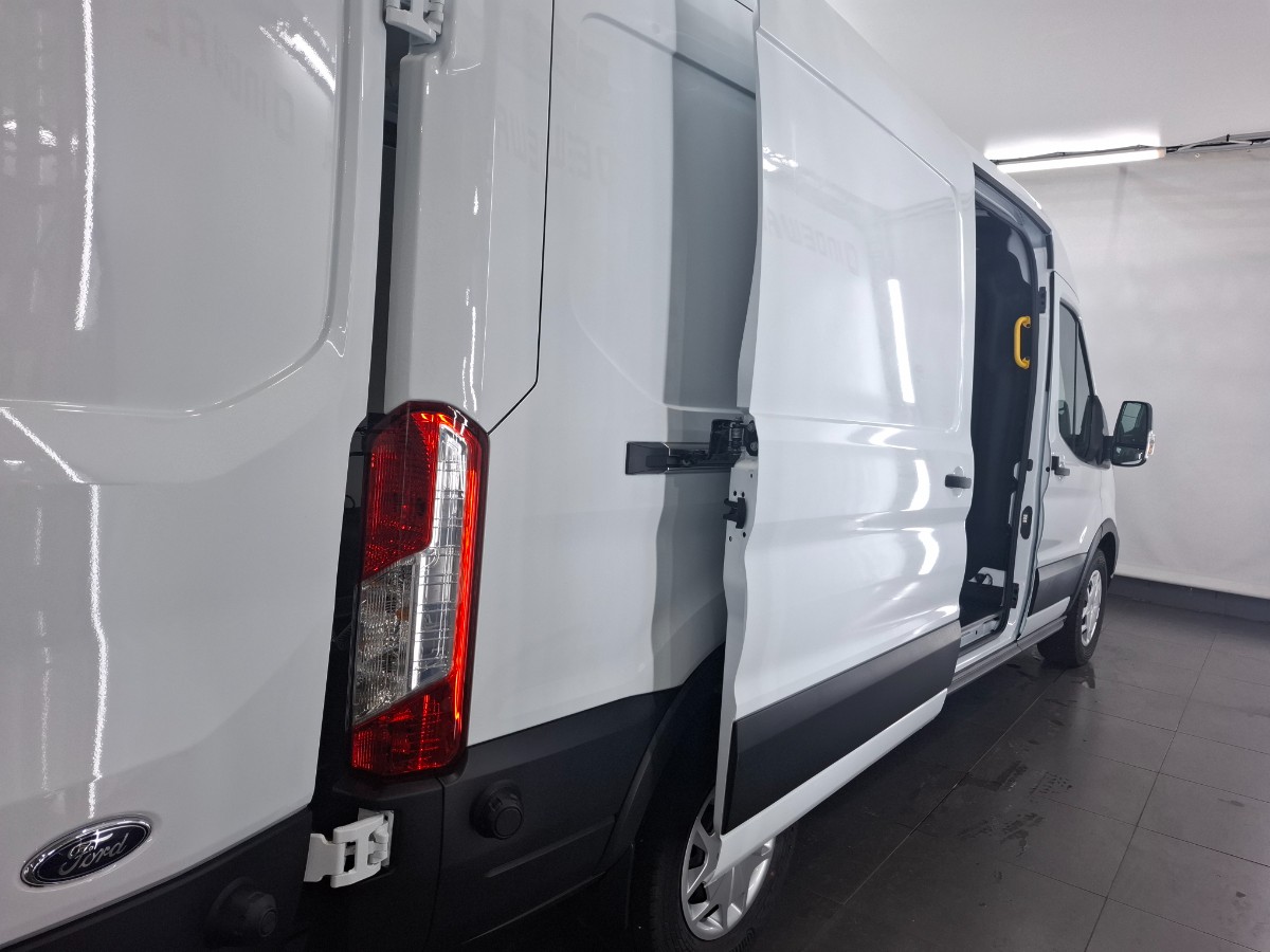 Ford Transit Trend 130PK Automaat | SYNC4 | Trekhaak | Stoelverwarming | Laadruimte pack