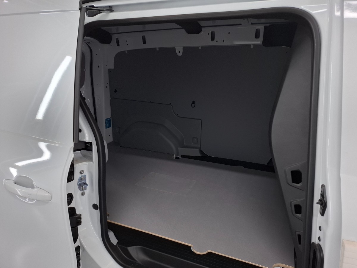 Renault Kangoo E-Tech Advance L2 44 kWh | Allseasons | Parkeerhulp en Navi | Betimmering | Trekhaak | NWP 35800,-