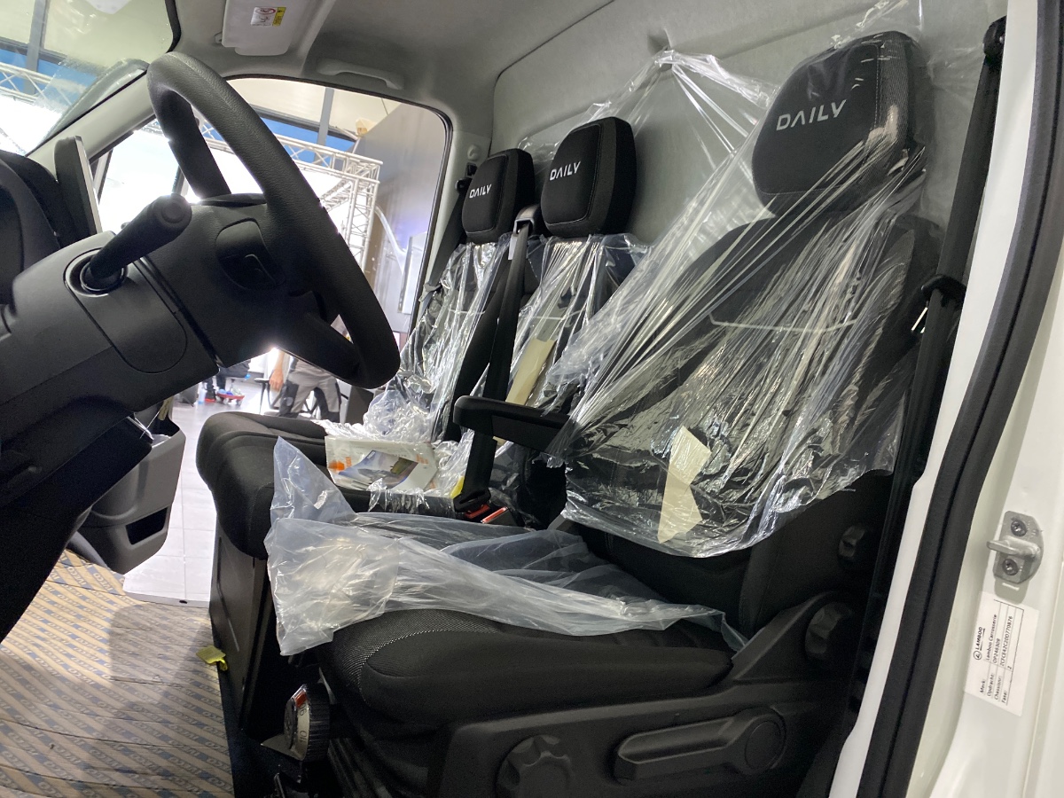 Iveco Daily NW MODEL | 40C18 3.0 Automaat Bakwagen met Laadklep