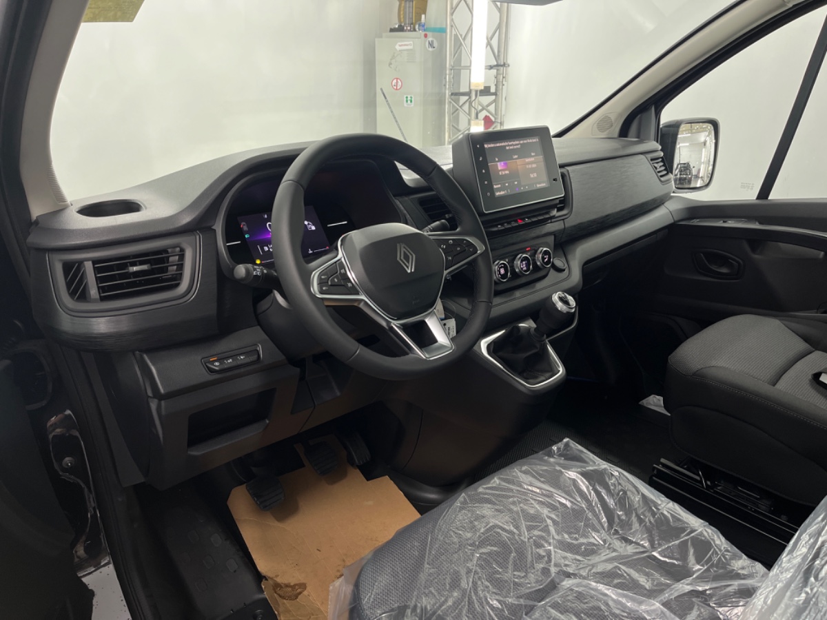 Renault Trafic L2H1 T29 DC dCi 130 Advance | LMV CAM THK | NWPRIJS 37500 EX