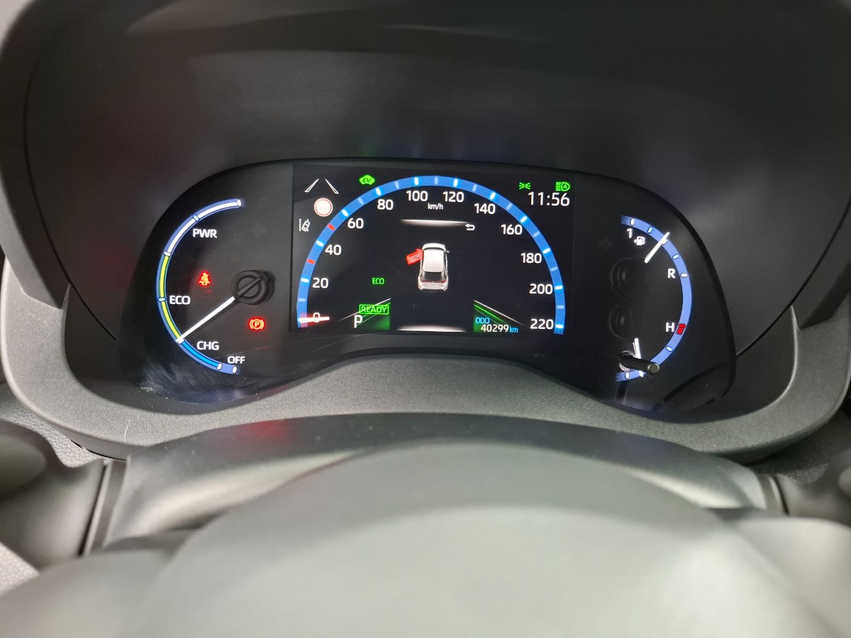 Toyota Yaris Cross 1.5 Hybrid Adventure Winterpakket Groot Navi Blind Spot JBL
