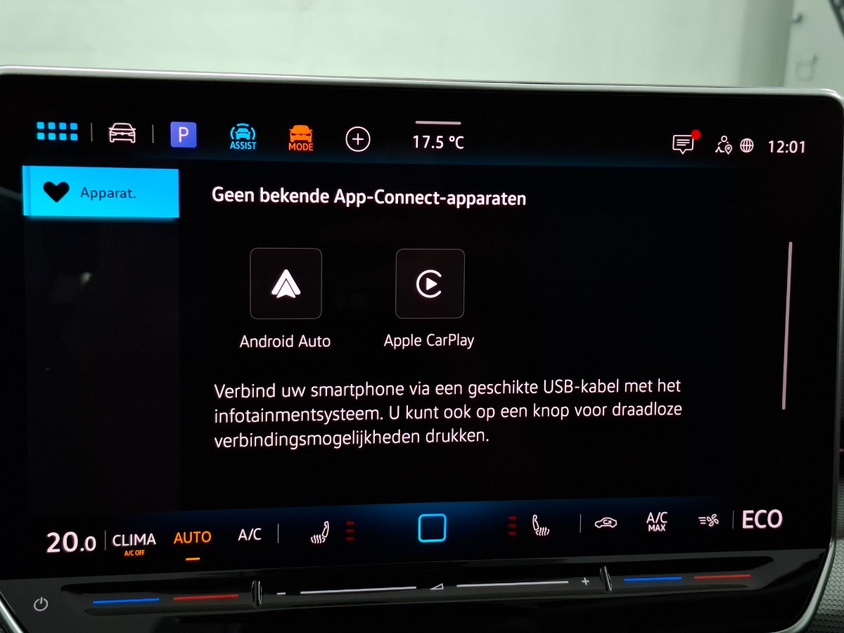 Volkswagen Golf Style 1.5 TSI eHybrid DSG | IQ LIGHT | LMV 18 Catania | Winterpakket | Anemone Blue