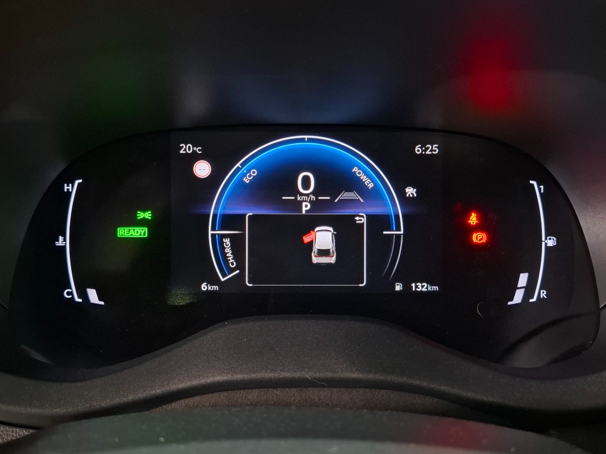 Toyota Yaris Cross 130pk teamplayer + winter + safety