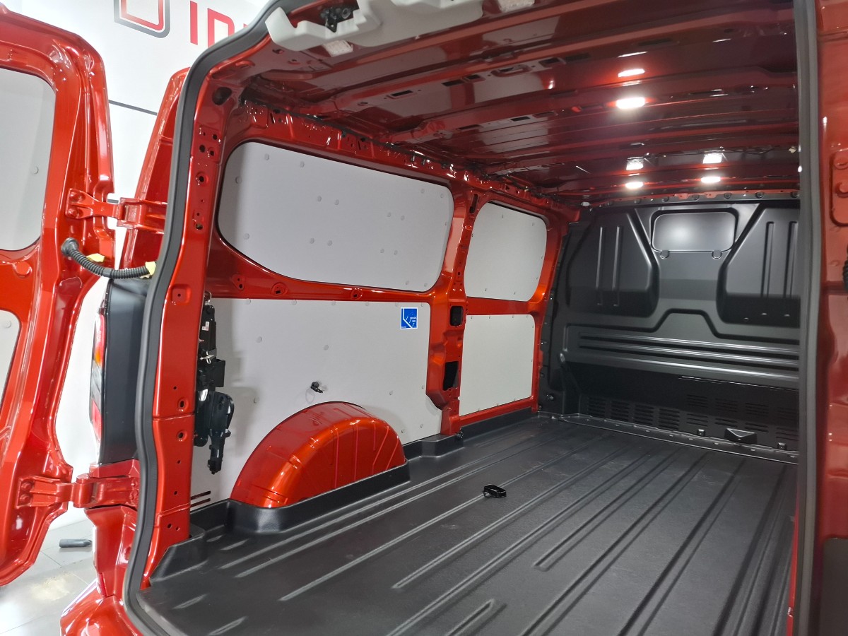Ford Transit Custom Limited L2H1 320 | Driver P. Premium | THKVRB | 17 LMV | Stuurverw. | Draadloos laden | Dubb. Vergr.