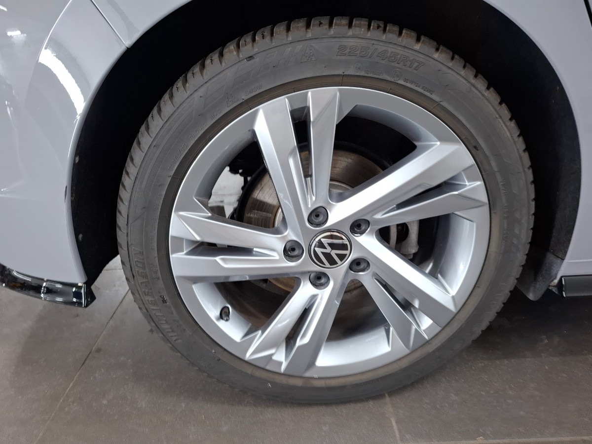 Volkswagen Golf 1.5 TSI DSG R-Line | LED Plus | Moonstone Grey
