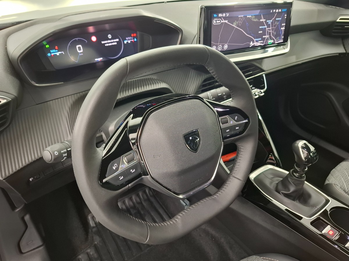 Peugeot 2008 1.2 PureTech 100 Allure