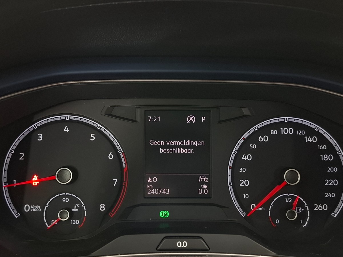 Volkswagen T-Roc 1.5 TSI Sport Business R