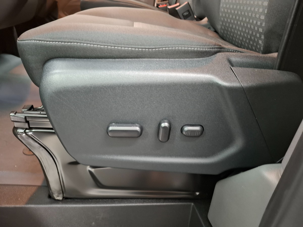 Ford Transit Trend 130PK Automaat | SYNC4 | Trekhaak | Stoelverwarming | Laadruimte pack
